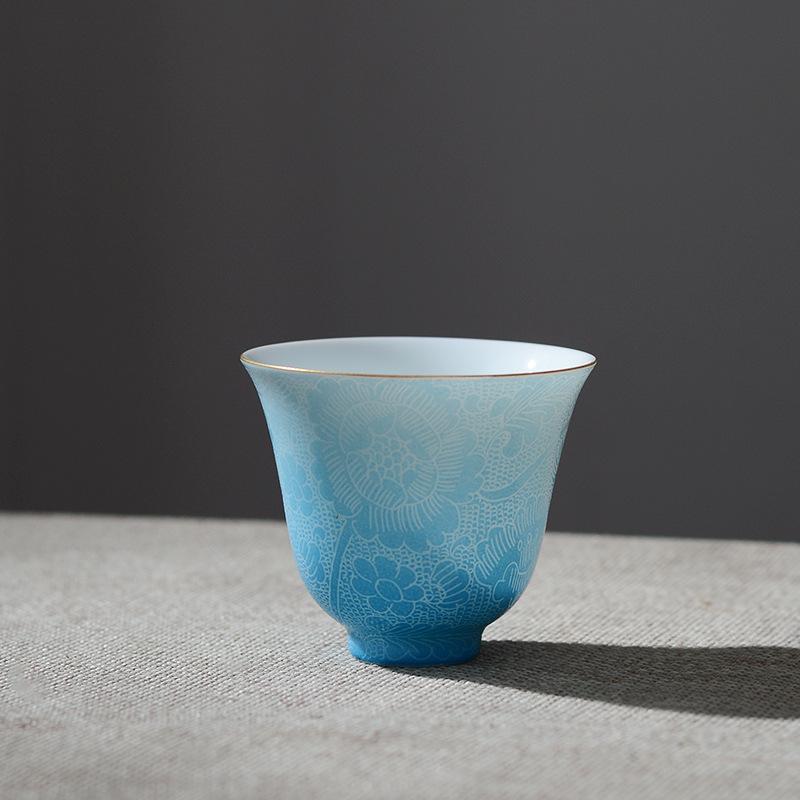 

Handmade Ceramic Teacup Carved Floral Gradient Gold Trim Chinese Gongfu Tea Set Porcelain Tea Ware Personal Tea Cup Gift Present 200ml