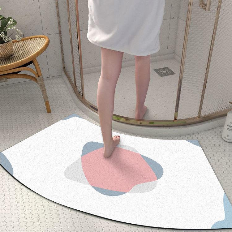 Diatom Mud Floor Mat Arc-shaped Dirt-resistant Anti-slip Mat Household Absorbent Bathroom Floor Mat Bathroom Door Simple Foot Mat