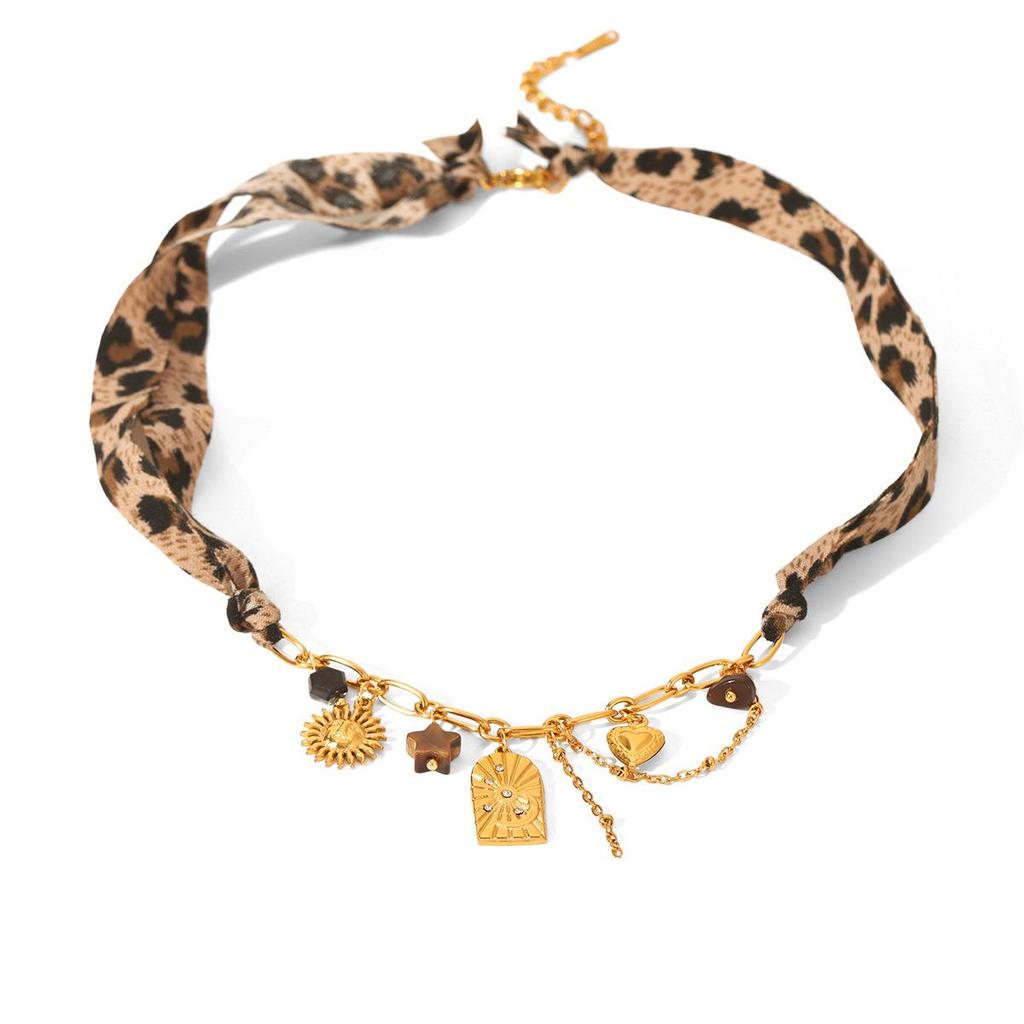 European and American Stainless Steel Leopard Print Necklace and Bracelet Set - Non-fading, Niche Style Jewelry.