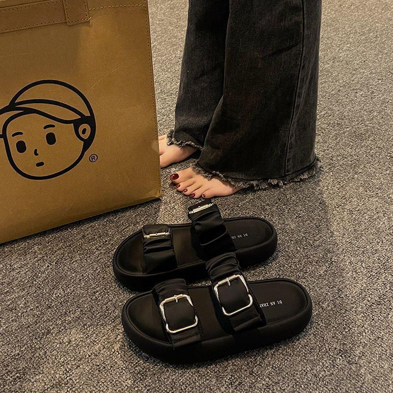 Summer outer wear flat bottom non-slip thick bottom stepping on shit feeling one-word drag 2025 new cool slippers pregnant women beach sandals women