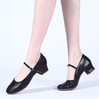 2025 New Square Dance Shoes Spring and Summer Ballroom Dance Shoes Women's Soft-soled Practice Shoes Outdoor Dance Shoes Latin Dance Shoes