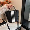 Casual and Lightweight Nylon Cloth Bag Women's 2025 New Fashion Shoulder Messenger Bag Simple Bucket Bag