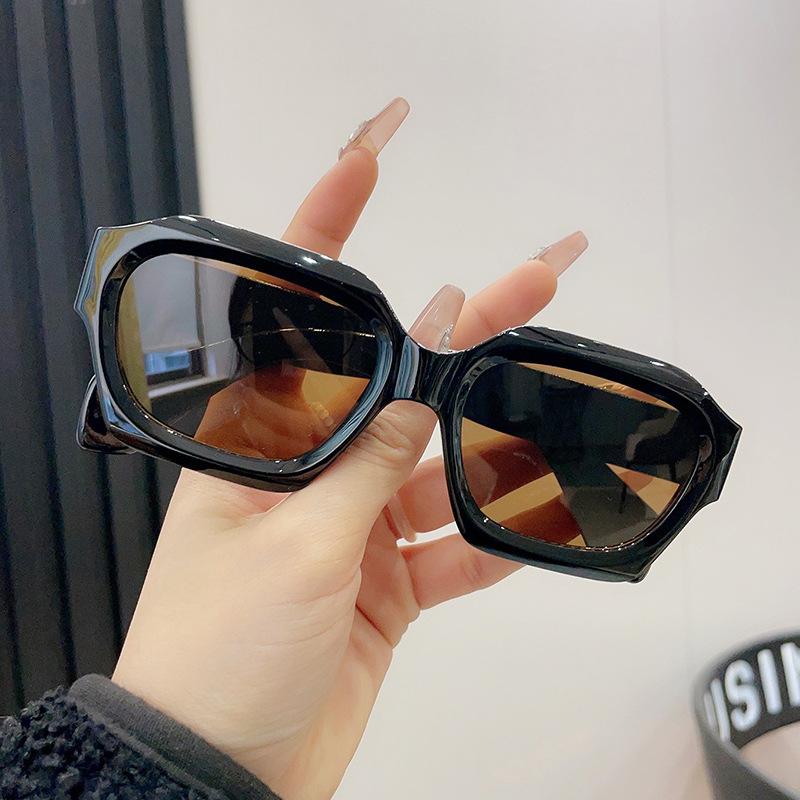 Vintage Square Sunglasses Men Fashion Brand Sunshade Glasses New Women Rectangle Sun Glasses Beach Eyewear UV400 Glasses