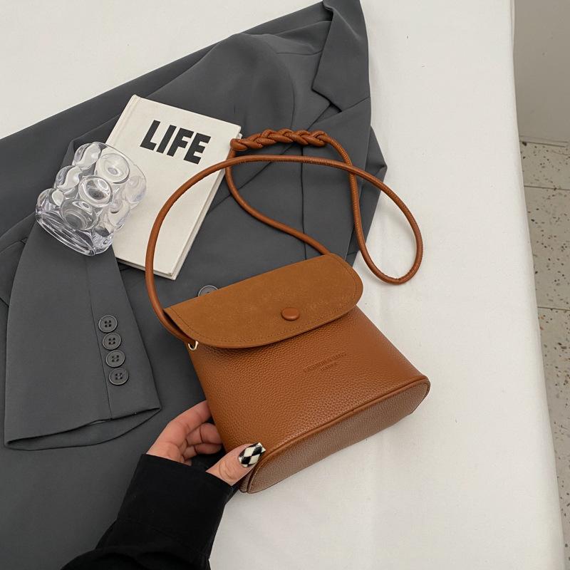 2025 Winter Counter New Soft Leather Small Satchel Ultra-light Small Bag Mobile Phone Bag Crossbody Foreign Style Women's Bag