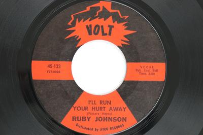 7-Zoll Schallplatte RUBY JOHNSON - I'll Run Your Hurt Away / Weak Spot 45133 Volt 1966 US Soul/Funk Gebraucht