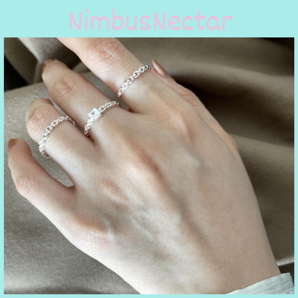Elegant Silver Chain Geometric Ring With Sparkling Diamonds For Stylish Women