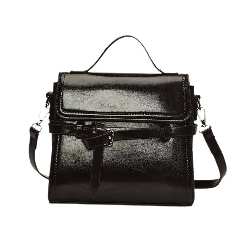 2025 autumn and winter new retro commuter hand carry small square bag fashion casual shoulder bag feeling versatile messenger bag