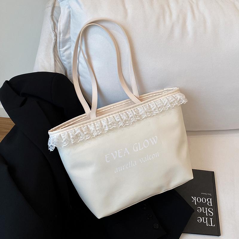 

New niche aesthetic high-end lace portable shoulder armpit bag, students commute to class versatile белый