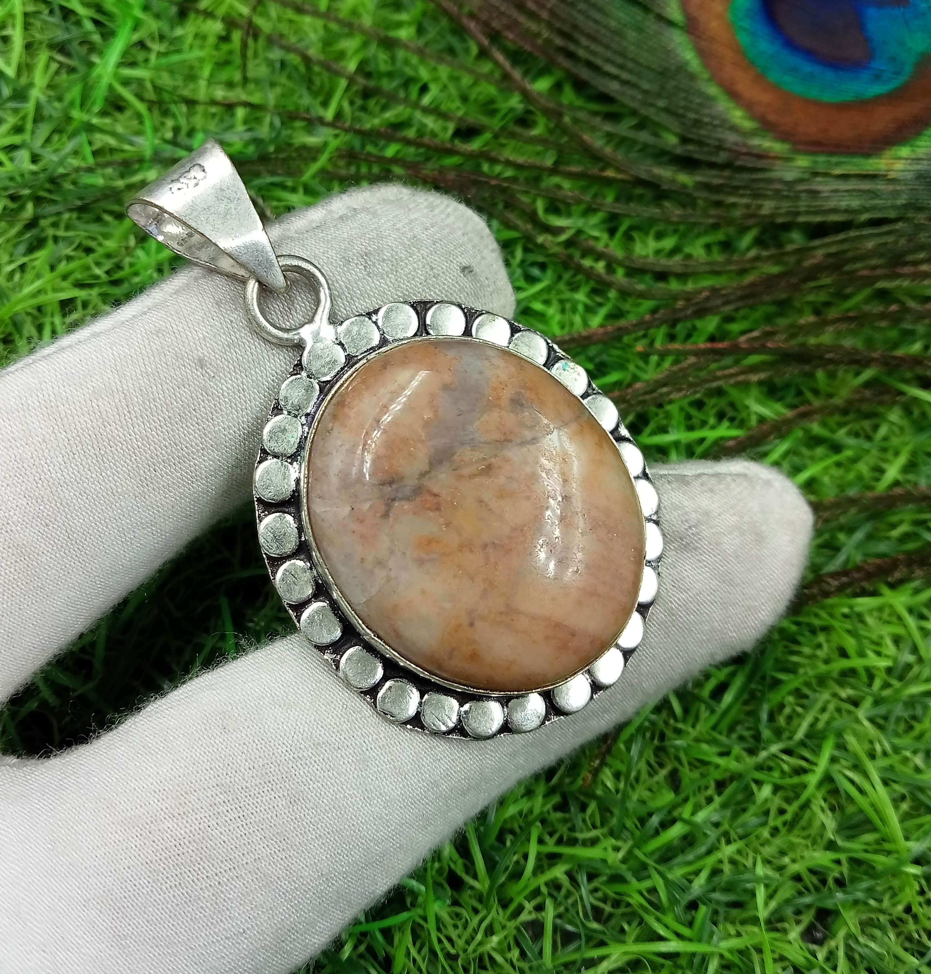 

Подвеска из белого яшмового камня 925 пробы с серебряным покрытием DEP-122