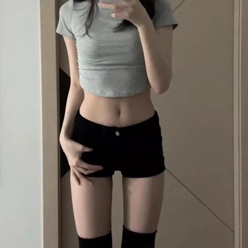 American Spicy Girl Low-Waist Black Denim Shorts for Women - Summer 2026 XS [75-84 cm]