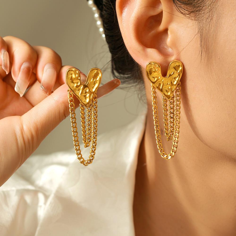 Elegant Heart-shaped Retro Tassel Chain Stud Earrings 18K Gold Plated Stainless Steel