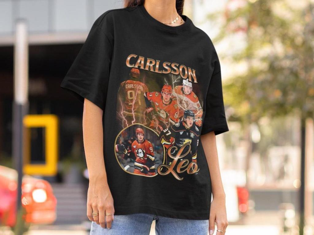 Leo Carlsson Hemd Vintage 90er Anaheim Ducks NHL Hockey Design Retro Bootleg Pullover Geschenk Klassisch Grafik Unisex T-Shirt Limitierte Auflage