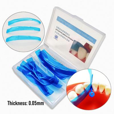 15pz/50pz Matrice anteriore sagomata dentale Striscia di poliestere anteriore trasparente blu Spessore 0,05 mm Materiali dentali