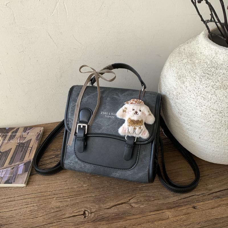 Schoolbag Korean version fashion backpack women's 1011 winter new simple fashion British college trendy with retro backpack