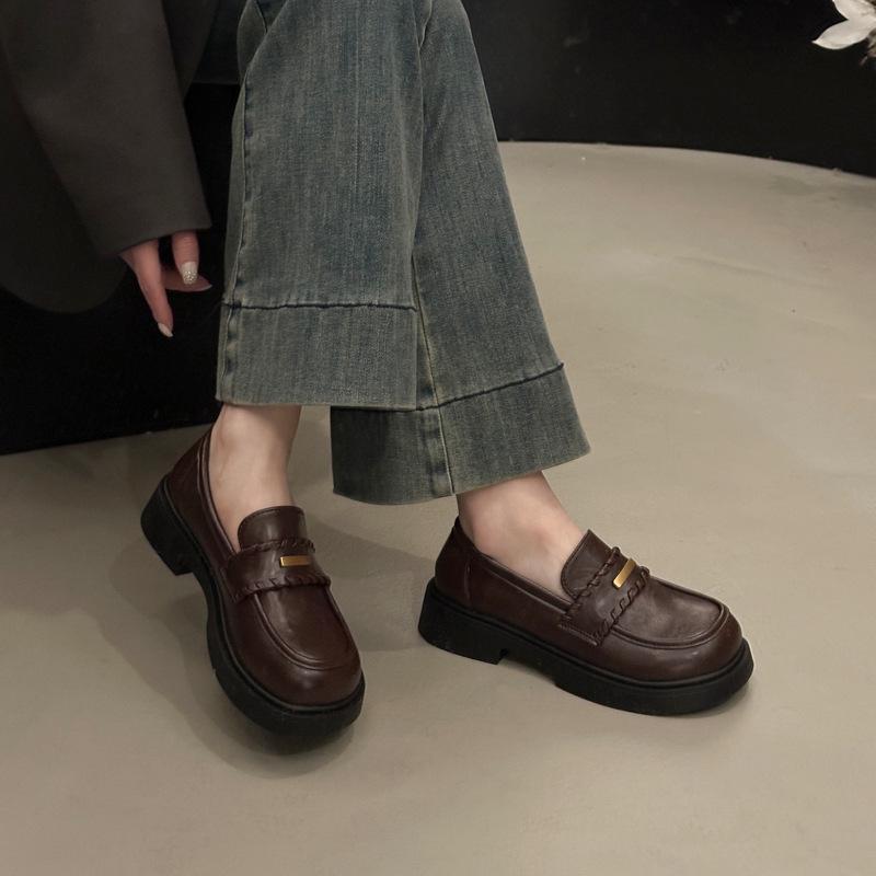 Platform women s autumn new small leather shoes, one pedal lazy commuter J single shoes 40 коричневый