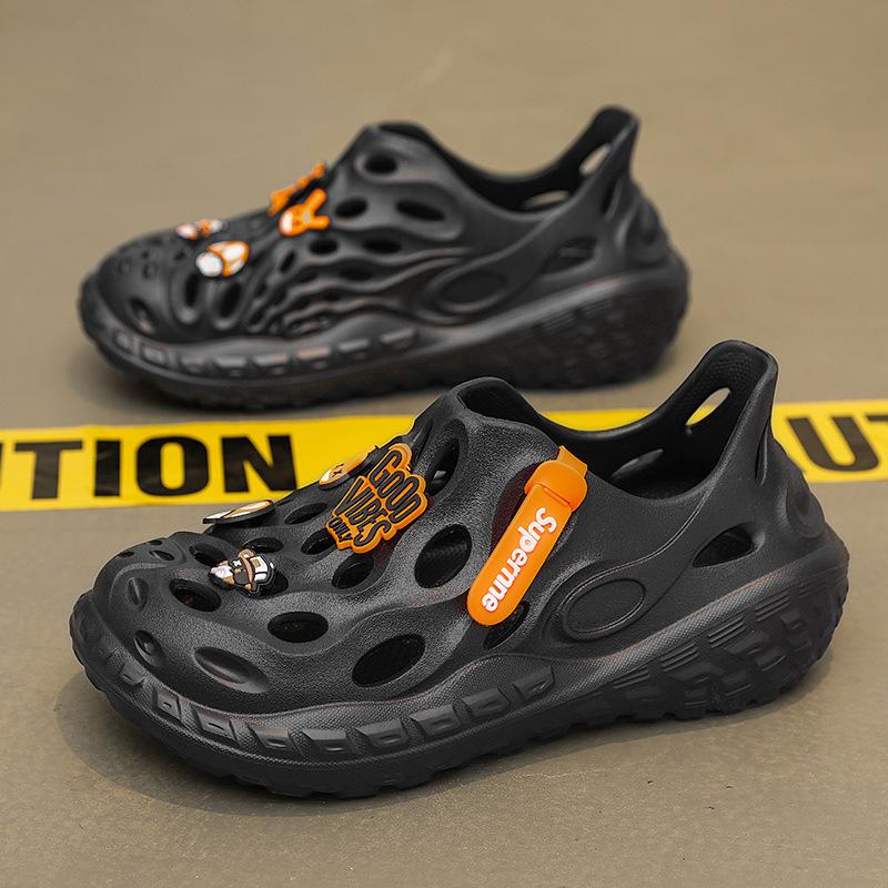 Herrars skitkänsla hålskor sommarslippers ytterkläder sommar tjocksulade hem havet utomhus DIY hål strandskor parti