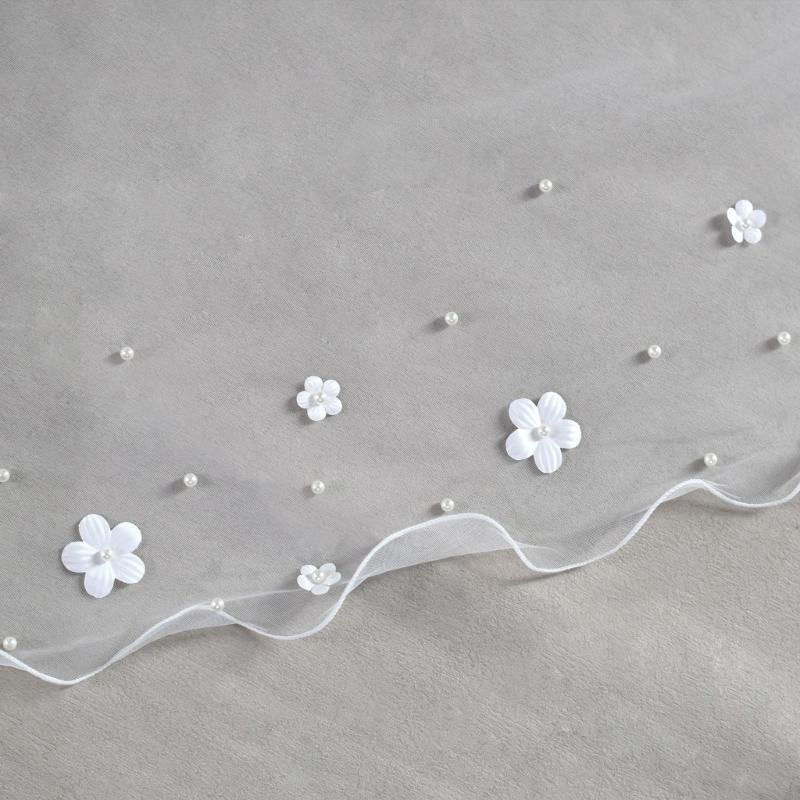 Elegant 2 Tiered Bridal Veils with Flower Studs Perfect For Wedding Ceremony And Bride PhotoShoots Occasion