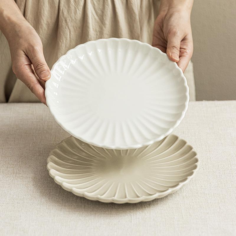 Simple Flower-Shaped Plate, Exquisite Plate, Household Ceramic Plate, Vegetable Plate, High-Value Tableware, Shallow Plate, Western Pasta Plate.
