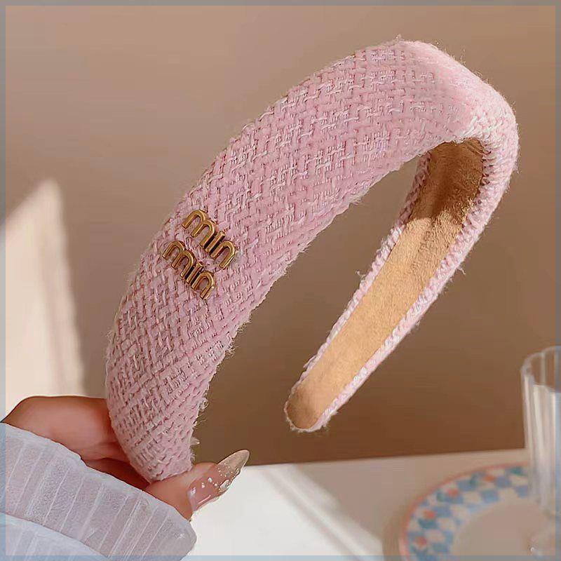 Soft Fluffy Headband - Retro Niche Sweet Commuting Hair Accessory for Autumn/Winter