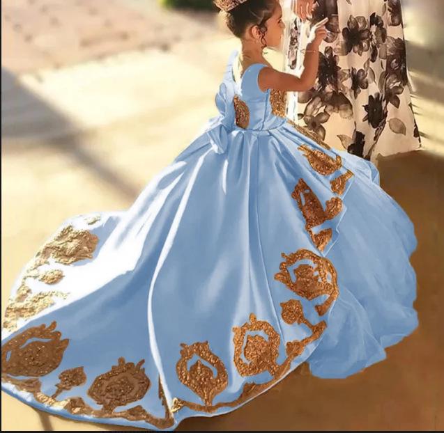 

Детское золотое вышитое атласное и тюлевое бальное платье для выступлений с бантом и шлейфом Child 6 синий