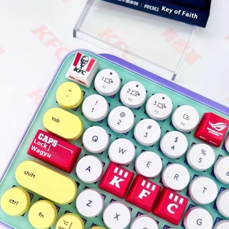 1 Sett Anime Tegneserie Perifer Leketøyssett Kfc Tastehette Mekanisk Tastatur Modell Samling Ornamenter Fans Gaver