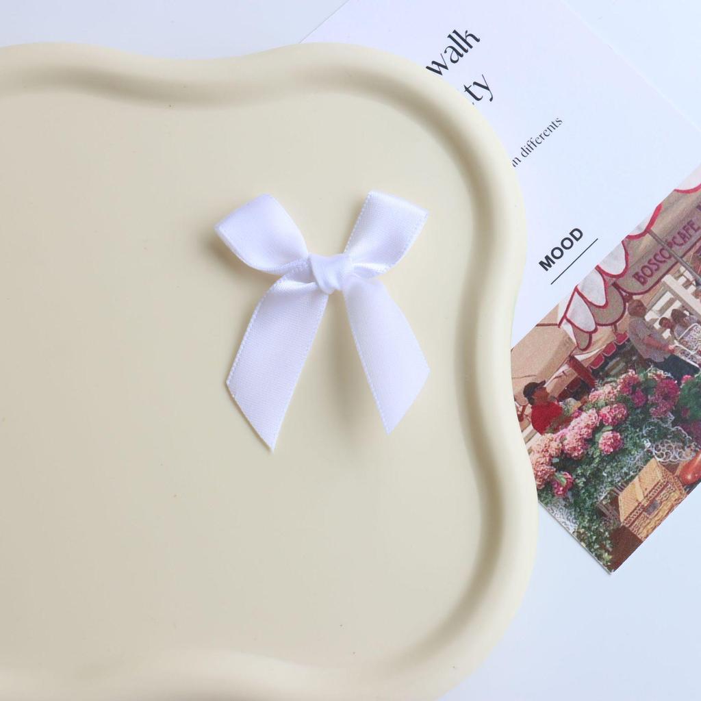 In Stock 1.5CM Wide Hand-Tied Ribbon Bow for Gift Box Decoration