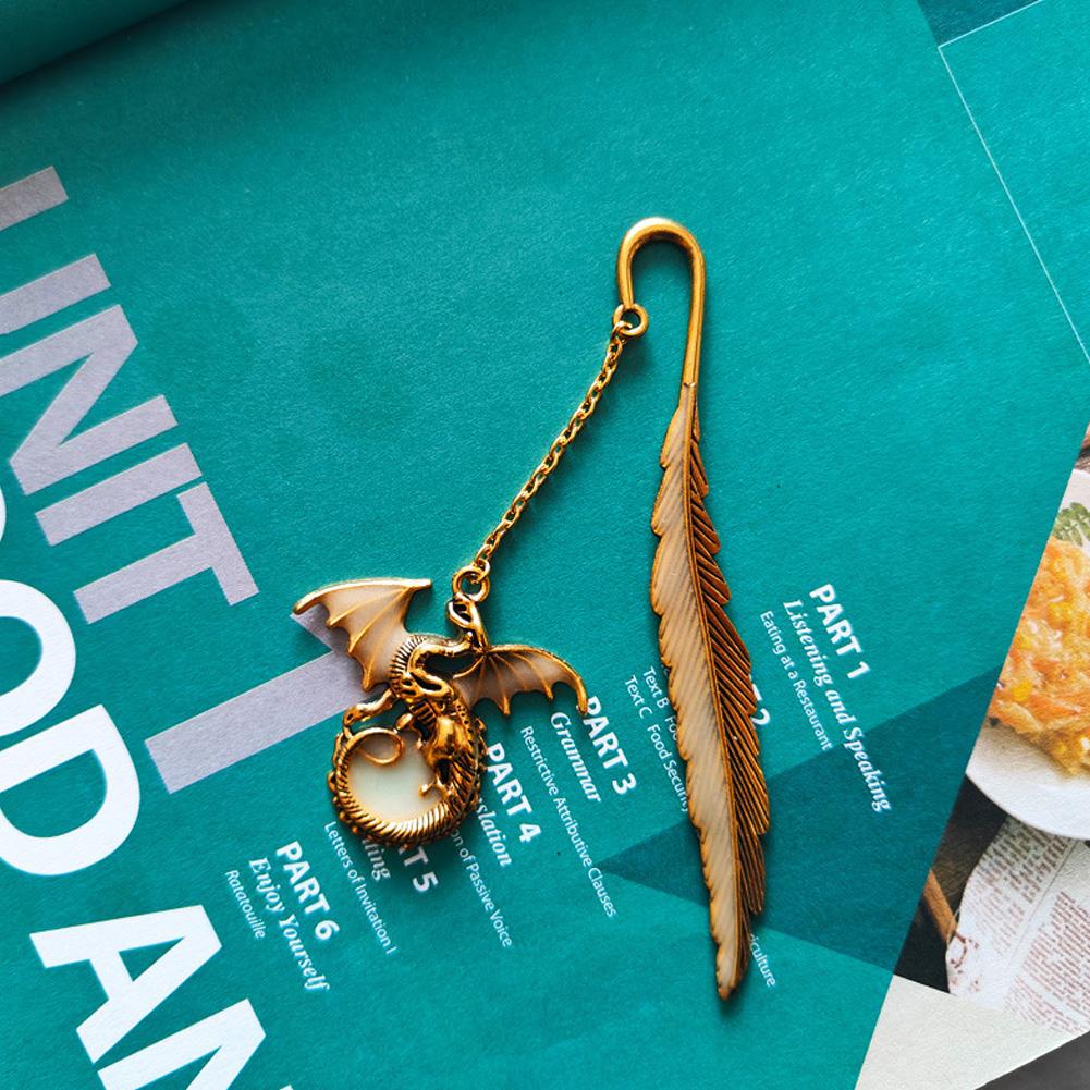 Fluorescent Feathered Dragon Bookmark Bronze Metal Vintage Portable Bookmark Students Study Reading Stationery Office Supplies