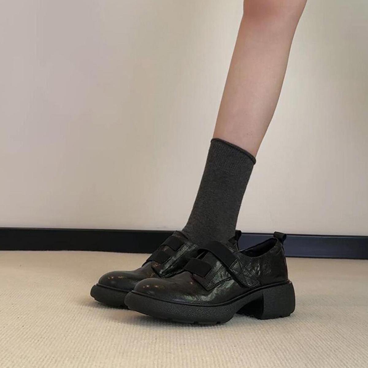

British style Velcro deep mouth loafer single shoes one pedal platform commuter small leather shoes 40 чорний