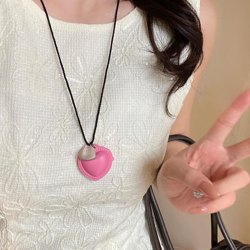 Dopamine Color Flower Love Necklace Summer Small Fresh Long Collarbone Chain Holiday Sweet Girl Heart Necklace