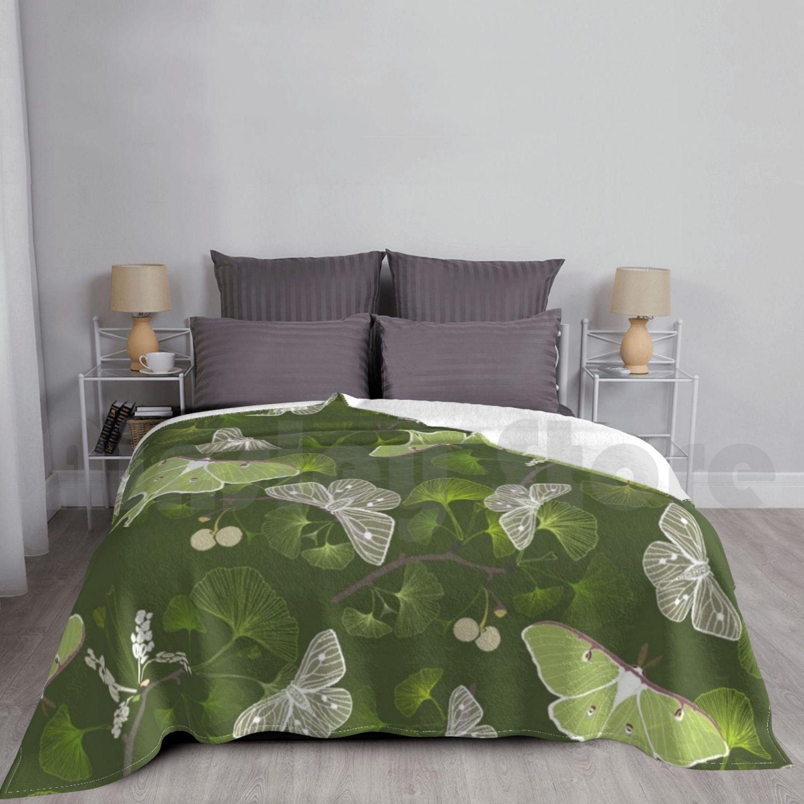 Butterflies Luna Moth Green Blanket Fashion Custom Luna Moth Ginkgo Leaves Nature Forest Woodland Animals Size: 75*100cm, Weight: 230 GSM
