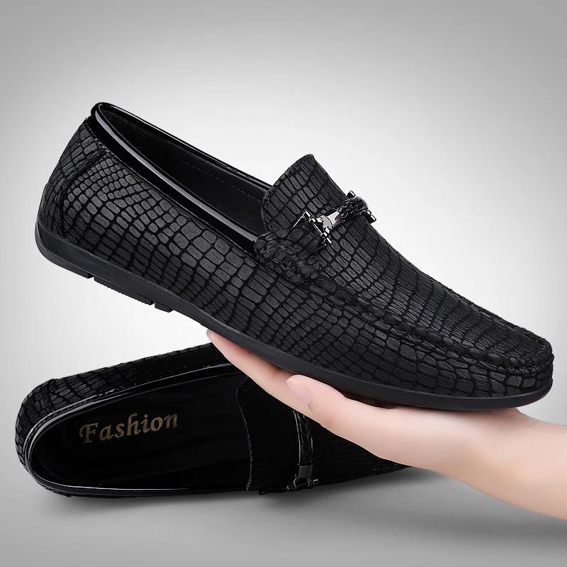 Spring New High Quality Loafers Cracked Leather Business Formal Men Leather Shoes Red Shoes Brand Moccasin Flat Wedding Shoes