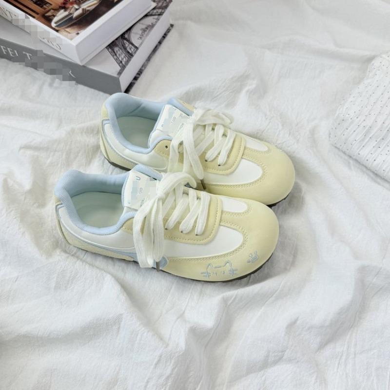 High-value thick-soled niche sweet board shoes for women's new versatile and lightweight women's shoes, small white shoes for women