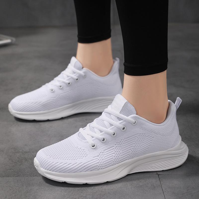 Large Size Women's Shoes Running Shoes Spring and Summer Middle School Students Lightweight Breathable Fly-woven Casual Shoes Women's Travel Shoes
