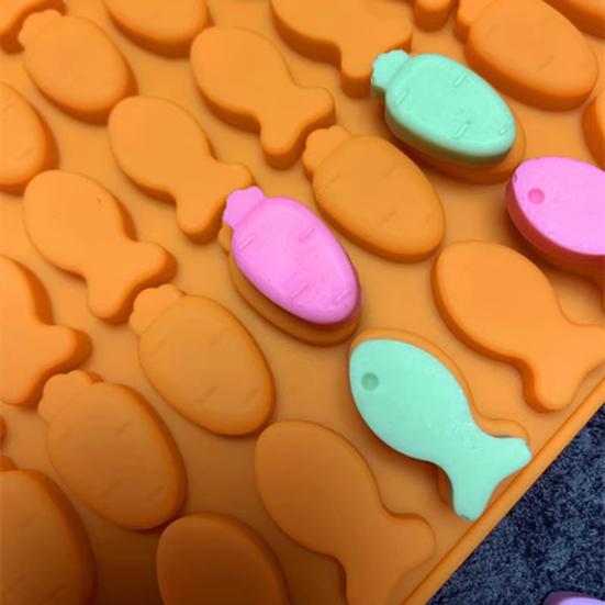 Dog Bone Silicone Molds Non-Stick Large Capacity Food Grade Mini Treat Molds for Gummies Chocolates Candies