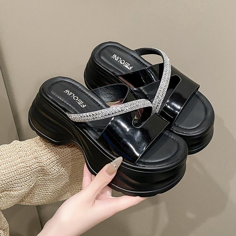 

Spring new fashion outer wear rhinestone wedge heel muffin thick bottom comfortable casual Bobo cool slippers 34