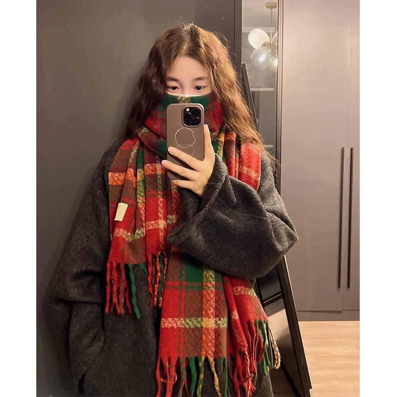 

Green Imitation Cashmere Scarf: Unisex Retro Winter Shawl & Neck Warmer 200 cm