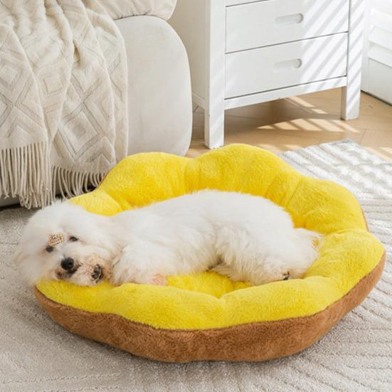 Winter Pet Bed Flower Shaped Plush Dog Bed with Anti-slip Bottom