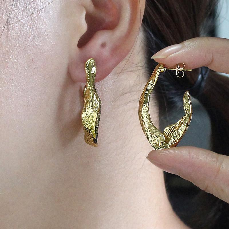 Non Tarnish V Shape Earring Cute Hot Selling Popular Styles Stainless Steel Light Gold Color Earrings Irregular for Women