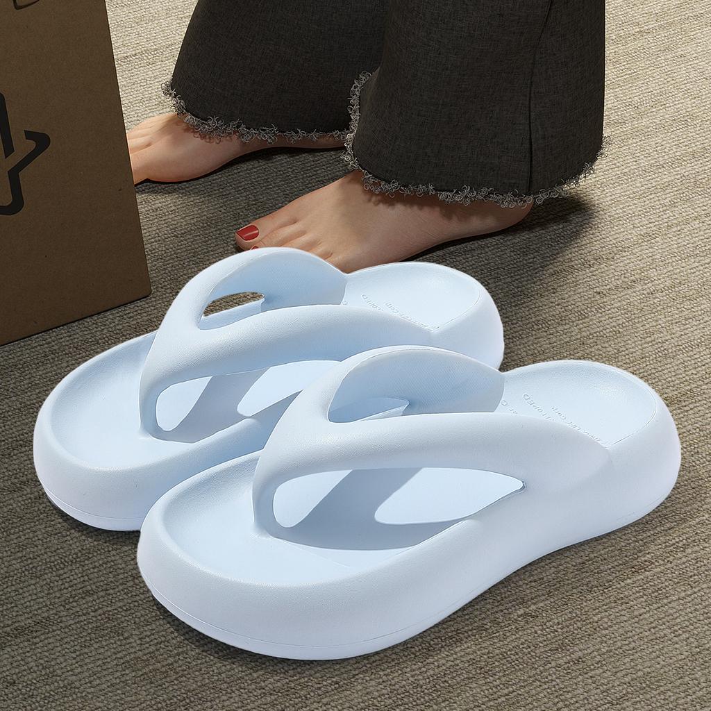 Thick-soled flip-flops summer new non-slip and wear-resistant seaside beach shoes pinch feet and cool slippers outside