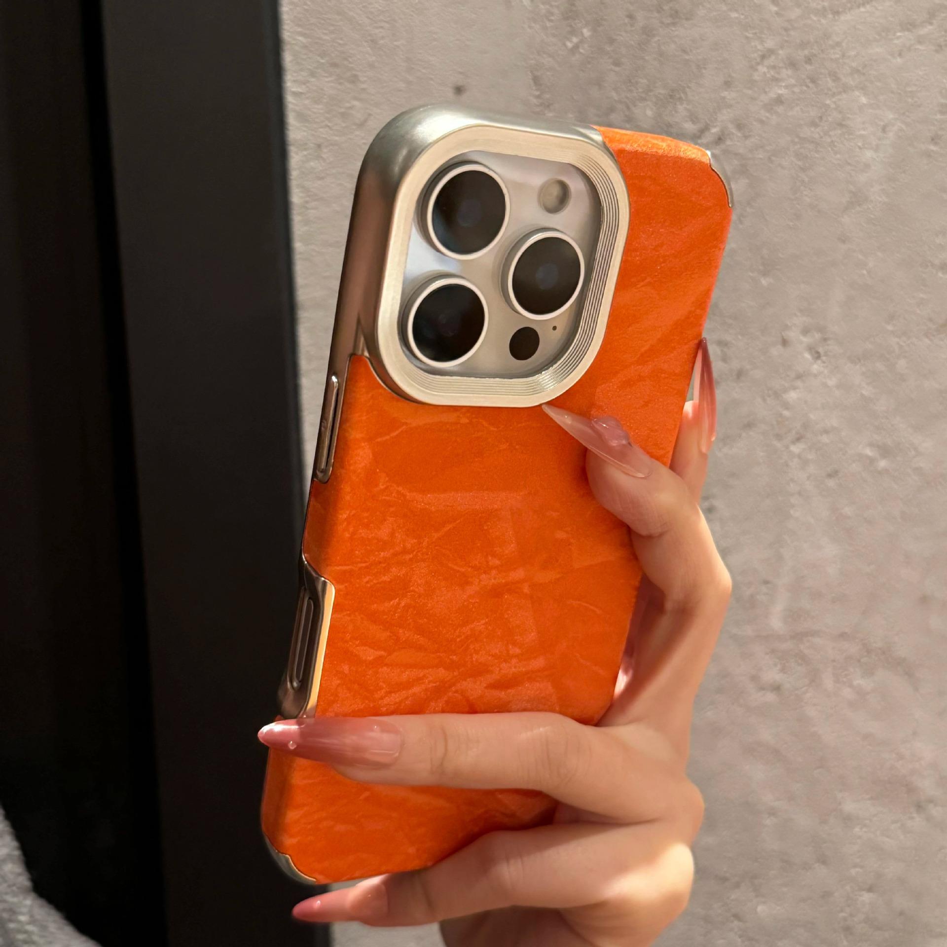 

Large Hole Electroplated Snow Mountain Design Velvet Soft Shell Drop-Proof Case for iPhone 16/17 iPhone 14 Pro Max