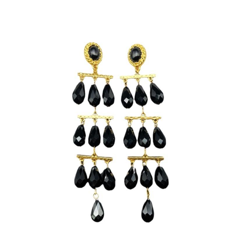 

Medieval Vintage Exaggerated Temperament Colorful Carved Glass Sweep Room Long Style Elegant Premium Earrings чёрный