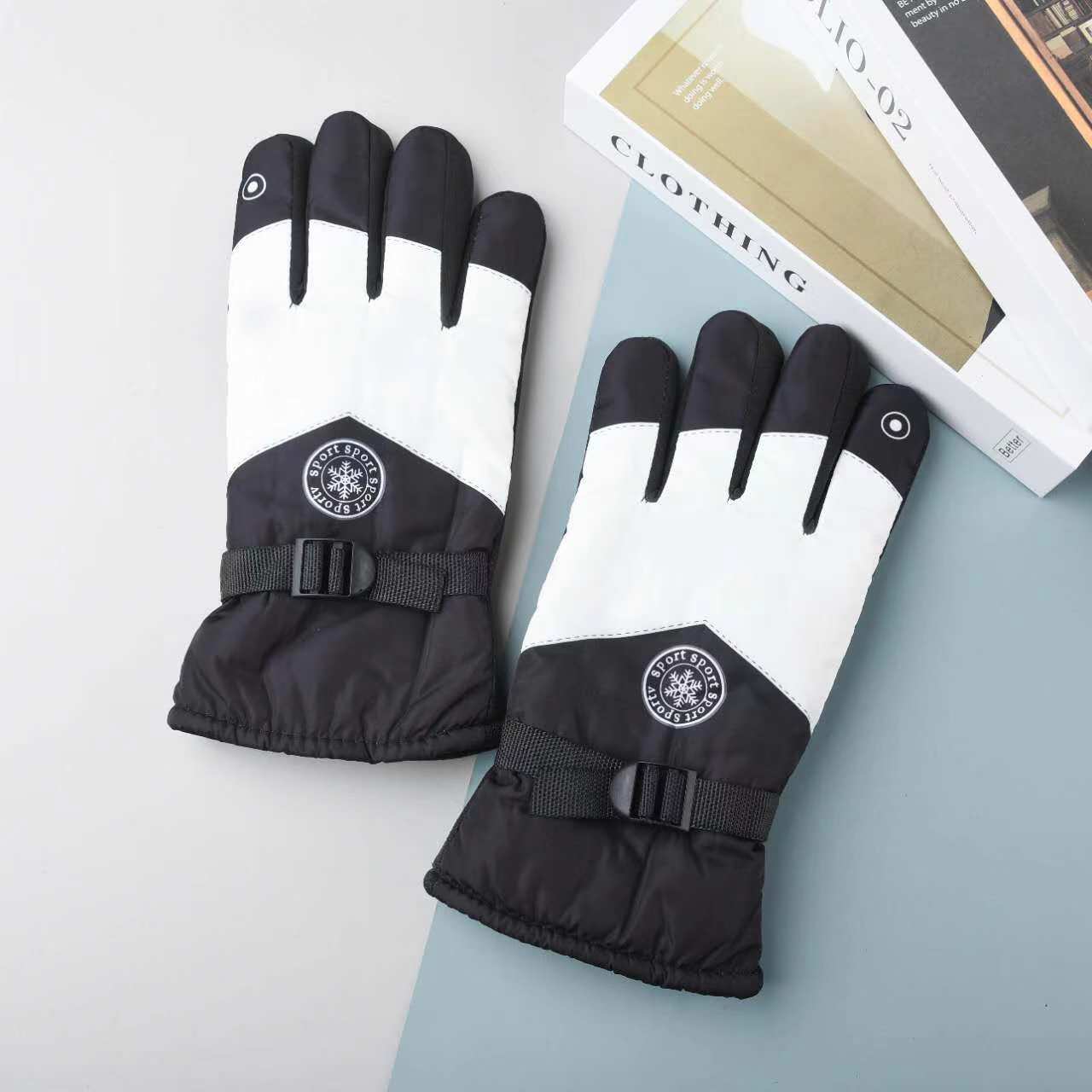 Mens gloves winter velvet thickened warm ski riding windproof snow gloves printed cycling motorcycle gloves average size