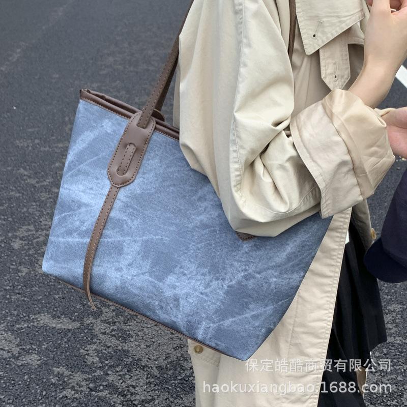 Contrasting Color Tote Bag Women's Large-capacity 2025 New Summer Versatile Casual Shoulder Bag, High-end Sense Work Commuter Bag