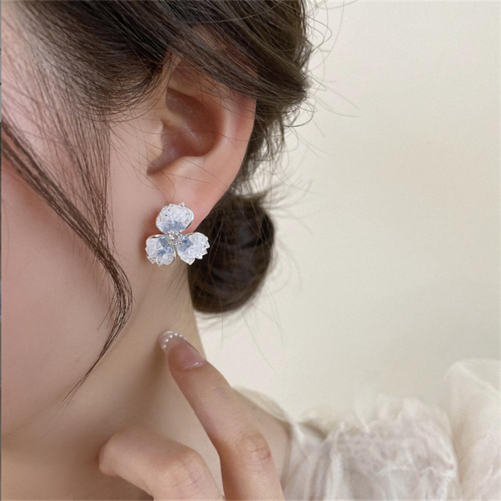 Süße Romantische Farbverlauf Kirschblüten Rosa Gebrochener Diamant Kristall Drei-Blatt-Blume Ohrstecker für Damen Piercing Schmuck