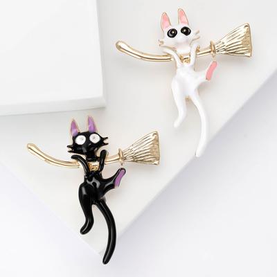 Enamel Drip Broom Cat Brooch Fashion Animal Pin Women'S Clothing Corsage Jewelry Gift
