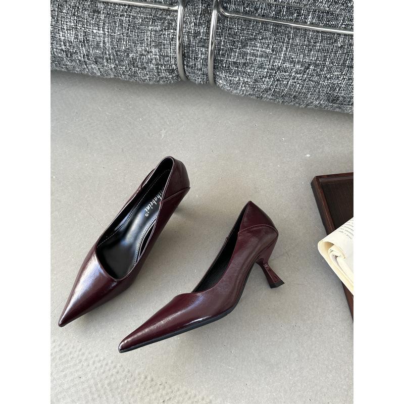 2025 autumn and winter new pointed head shallow mouth high heels fashion versatile temperament celebrity commuter high heels single shoes