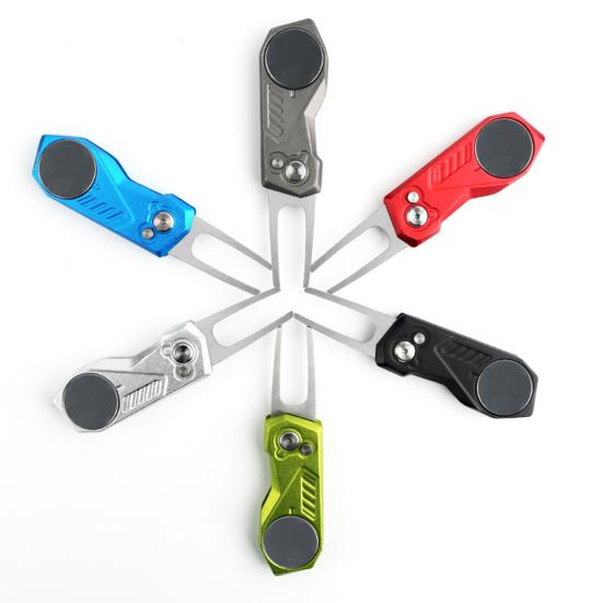 Golf Divot Repair Tool Foldable Heavy Duty Magnetic Ball Marker Sharp Button Stainless Steel Golf Putting Green Fork Golf Accessories