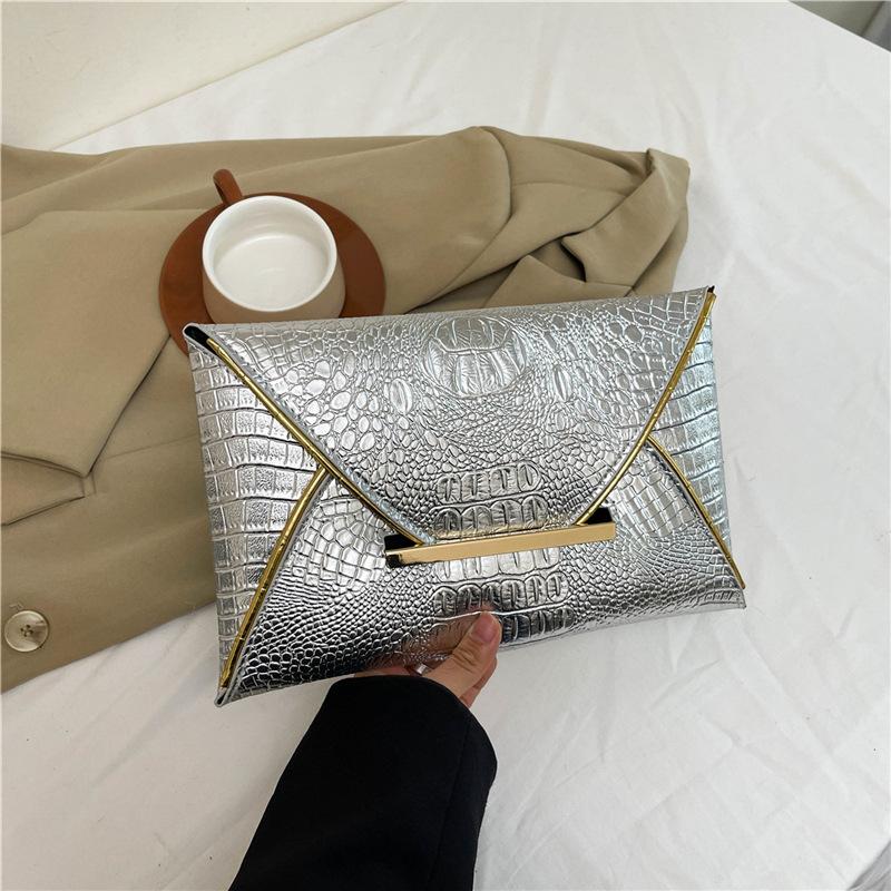 Stylish, simple, personalized and beautiful trend small square bag, summer new trend bag women's clutch bag