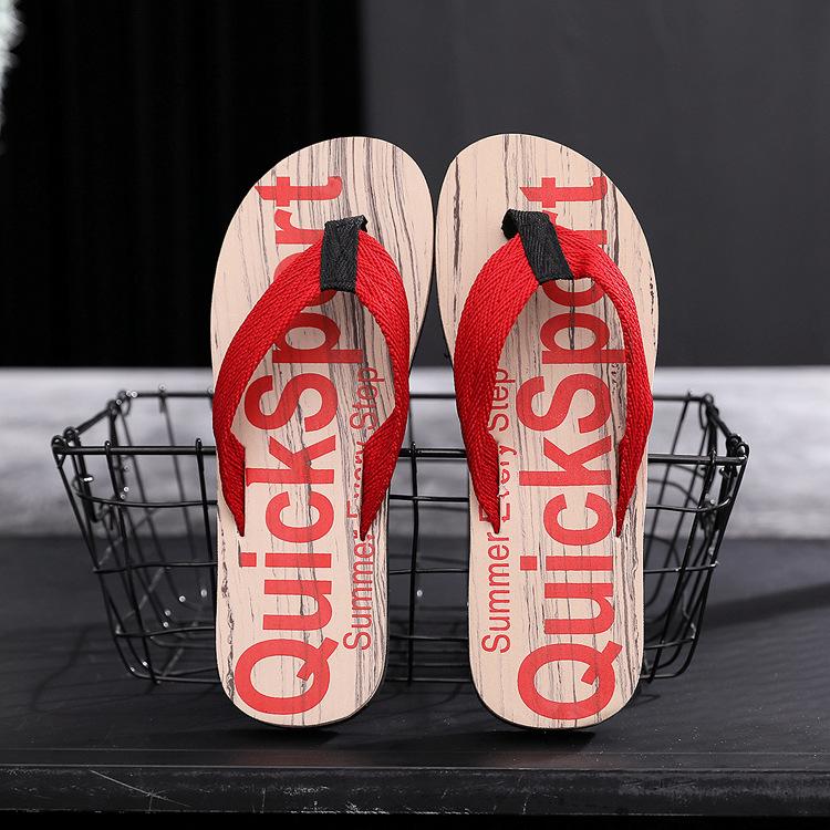 2022 Trendy Wood Grain Letter Flip-Flops: Fashionable Men's Summer Style