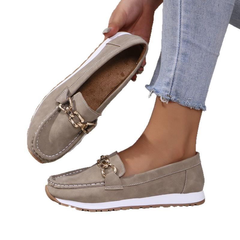 Plus Size Women's Fall Loafers | Metal Chain Accent & Chunky Sole Design | Wide Fit Casual Shoes for Autumn Comfort